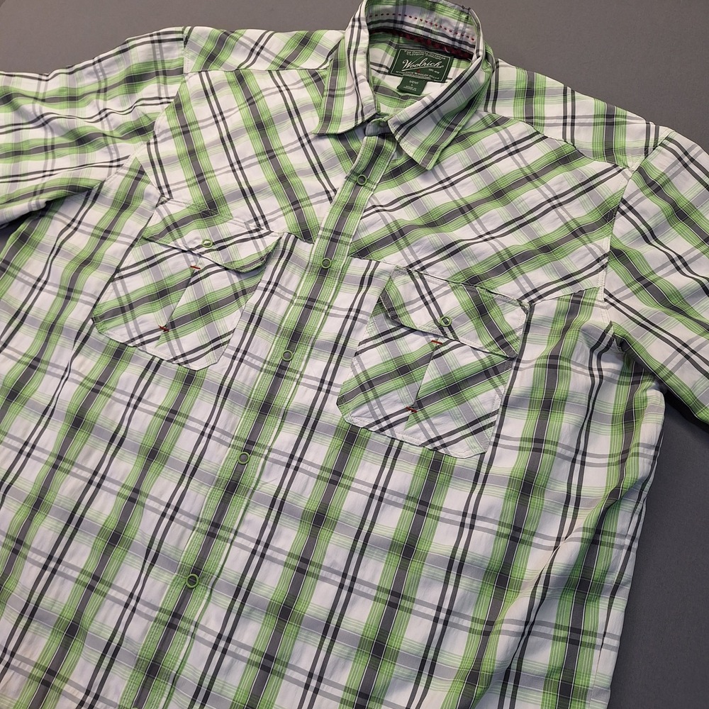 Woolrich Mens Avocado Green Plaid Short Sleeve Button Down Shirt 6303 L